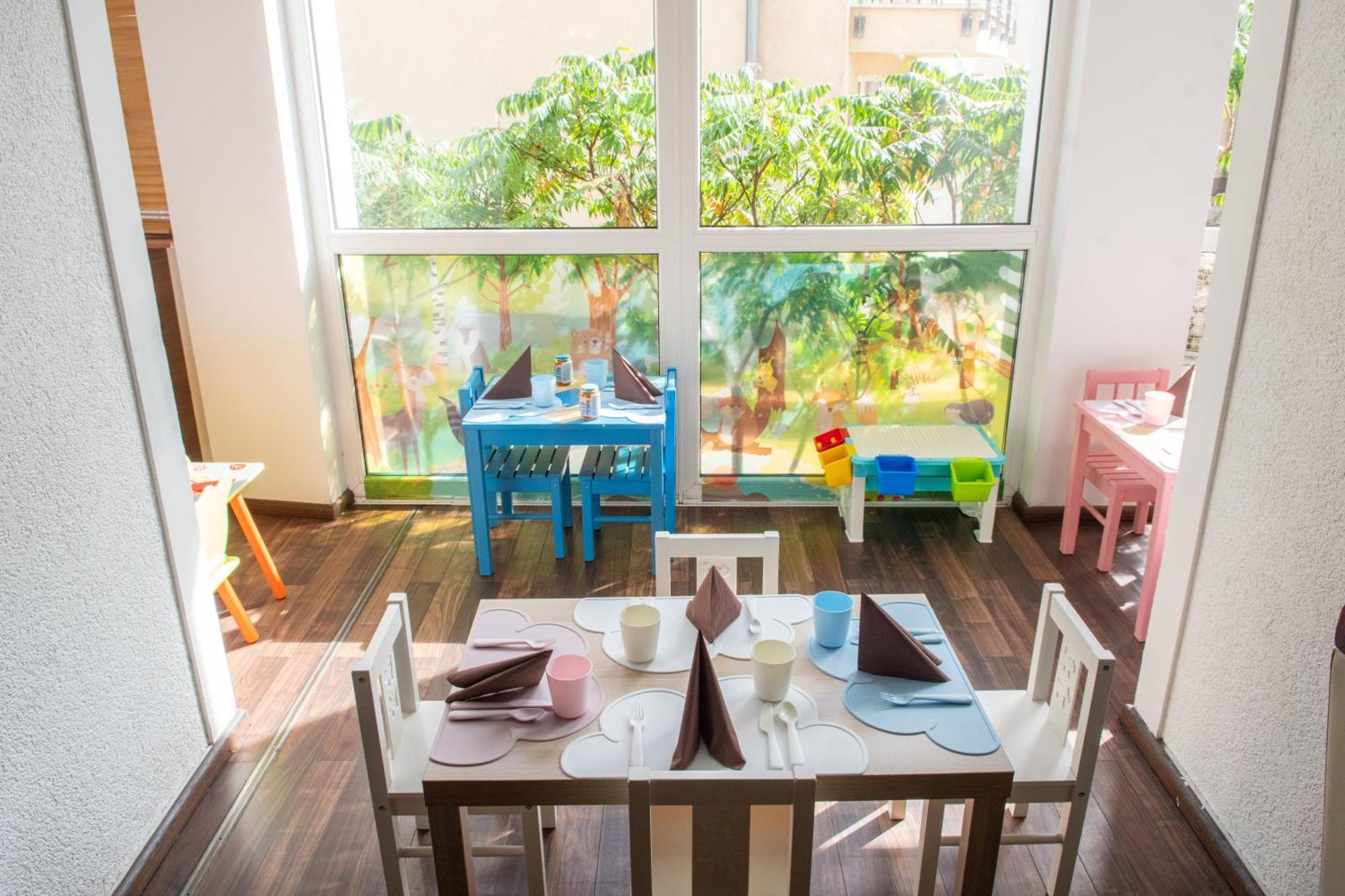 Ce Plaza Hotel Siofok Bagian luar foto